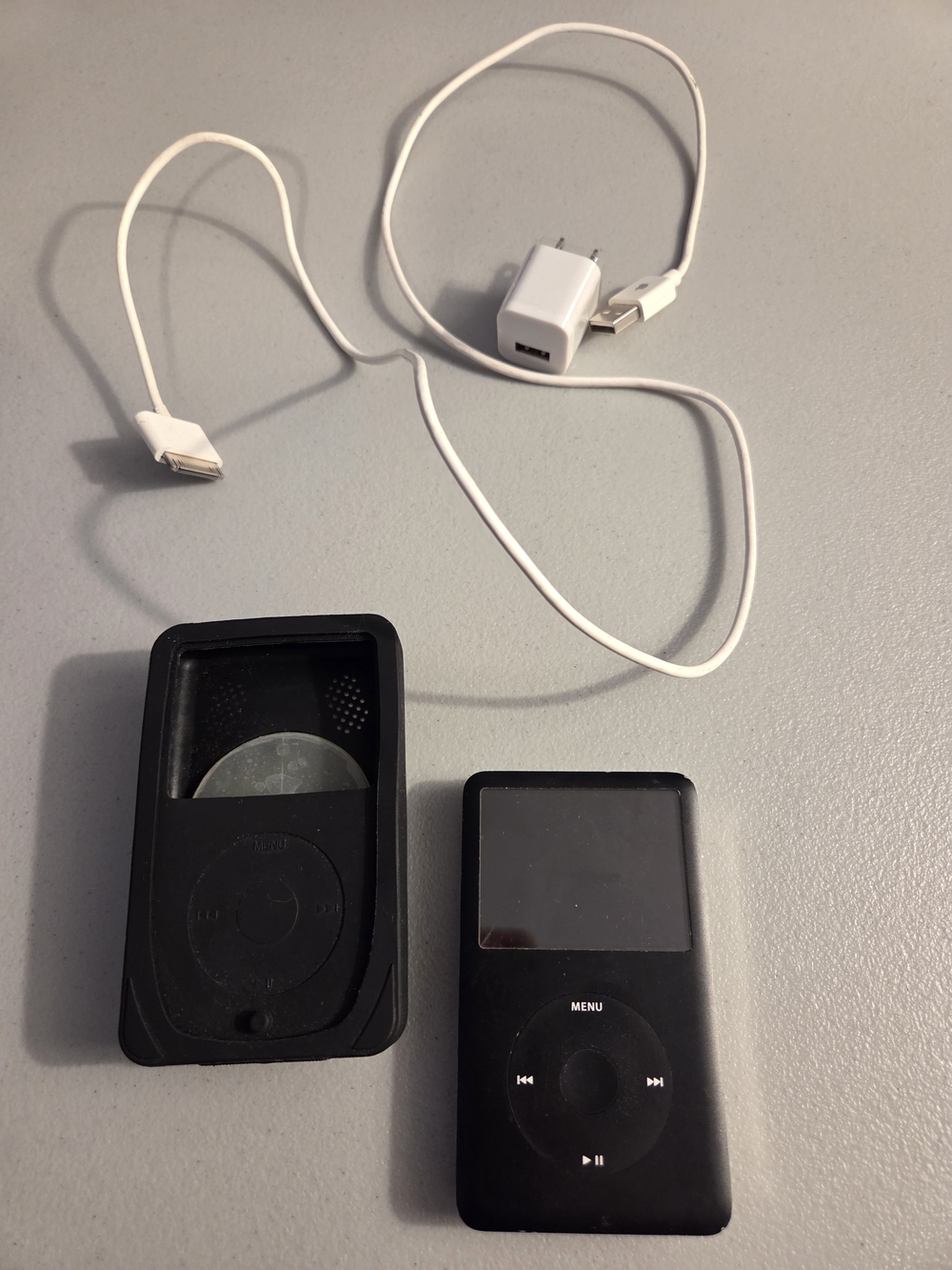 Apple iPod Classic 6th Generation 160GB Black Model A1238 (MB150LL) Orig Owner